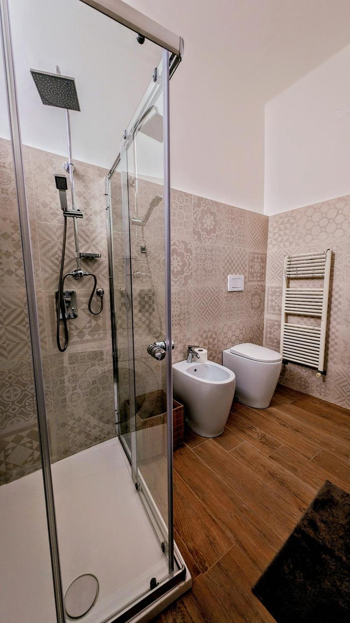 Sea Lion Apartment Trani Exterior photo